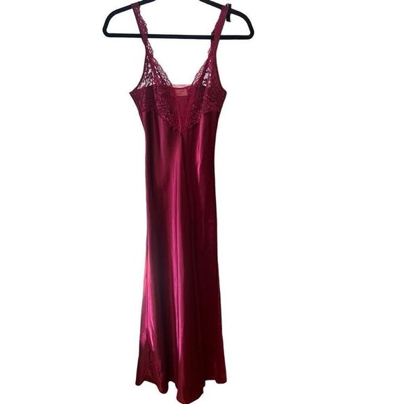 Vintage 80’s Victoria’s Secret Merlot Red Chiffon Floor length Nightgown - Picture 3 of 11